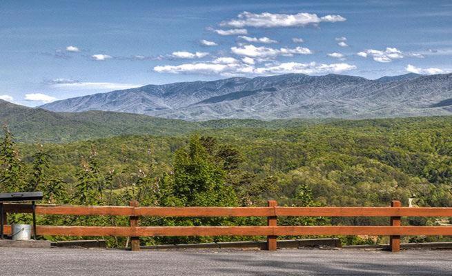 A Natural High Pigeon Forge Exterior photo