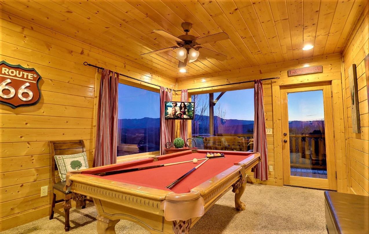 A Natural High Pigeon Forge Exterior photo